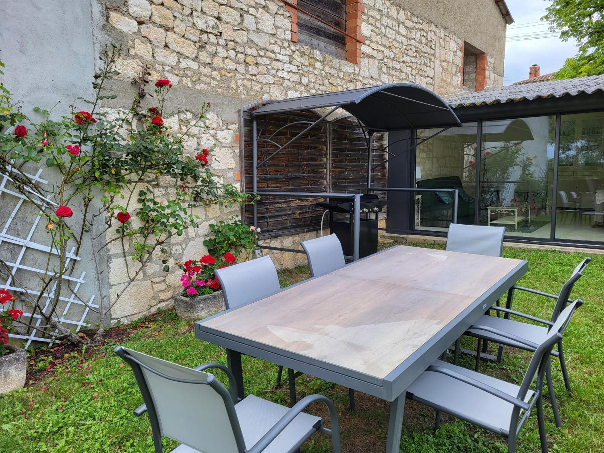 Maison De Jade Noailles  Εξωτερικό φωτογραφία